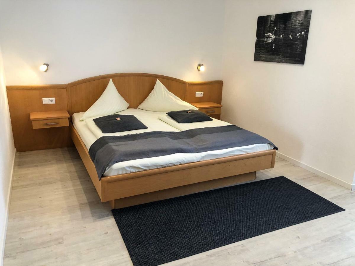 Hotel Gretl Krumpendorf Екстериор снимка